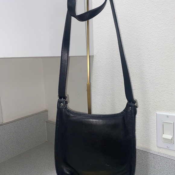 CC1-Coach Vintage Small Hippie Flap Leather Shoulder/Crossbody Bag GUC - Picture 2 of 15